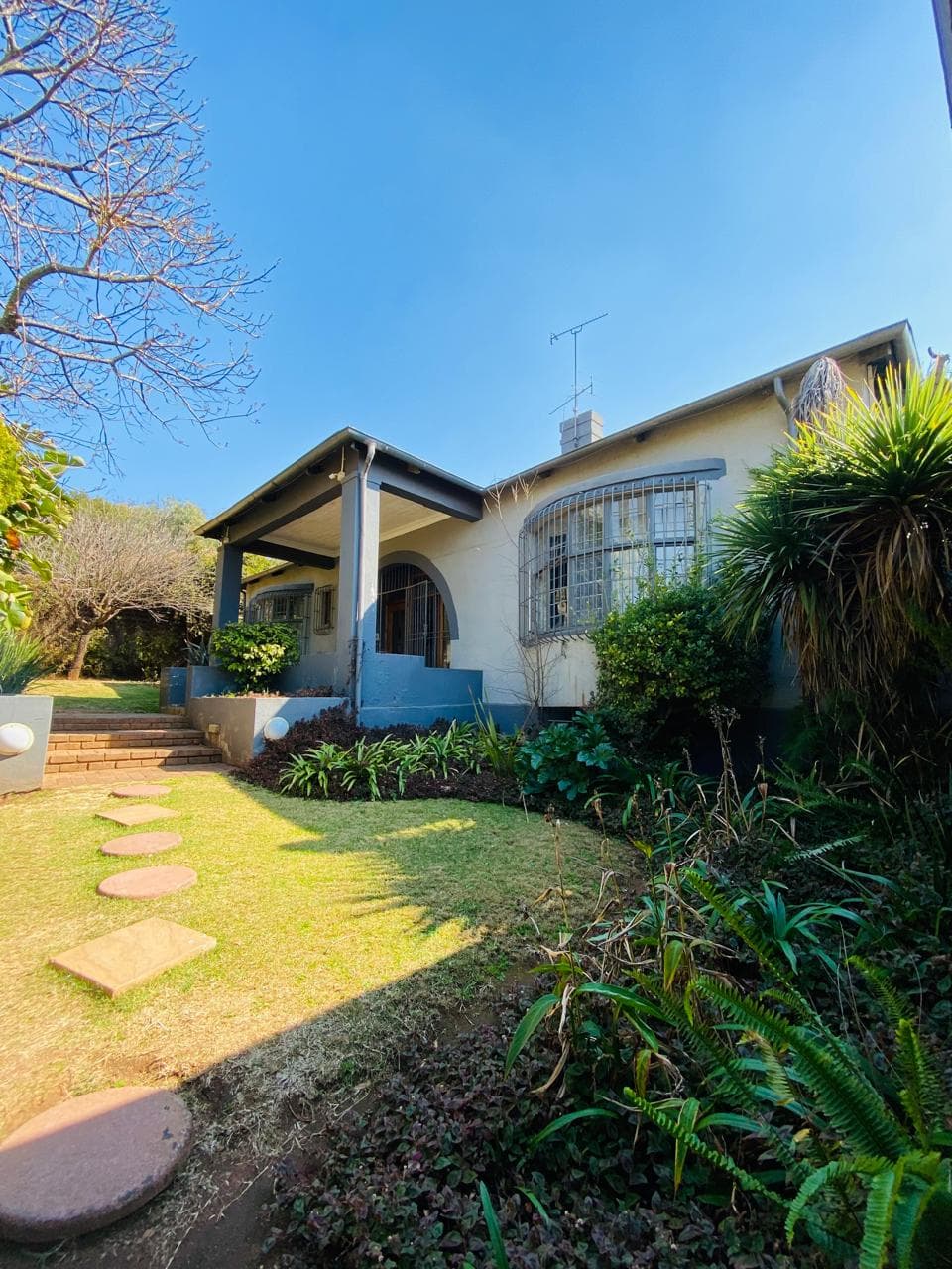 13 Henley Service Road photo 11