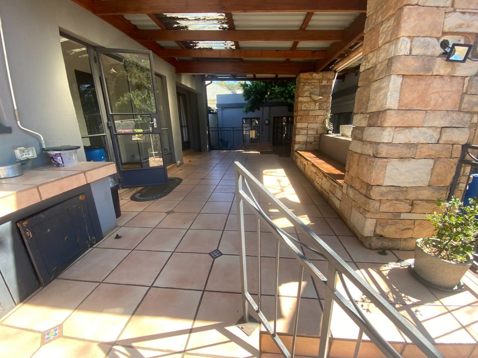 13 Wargrave Avenue photo 10
