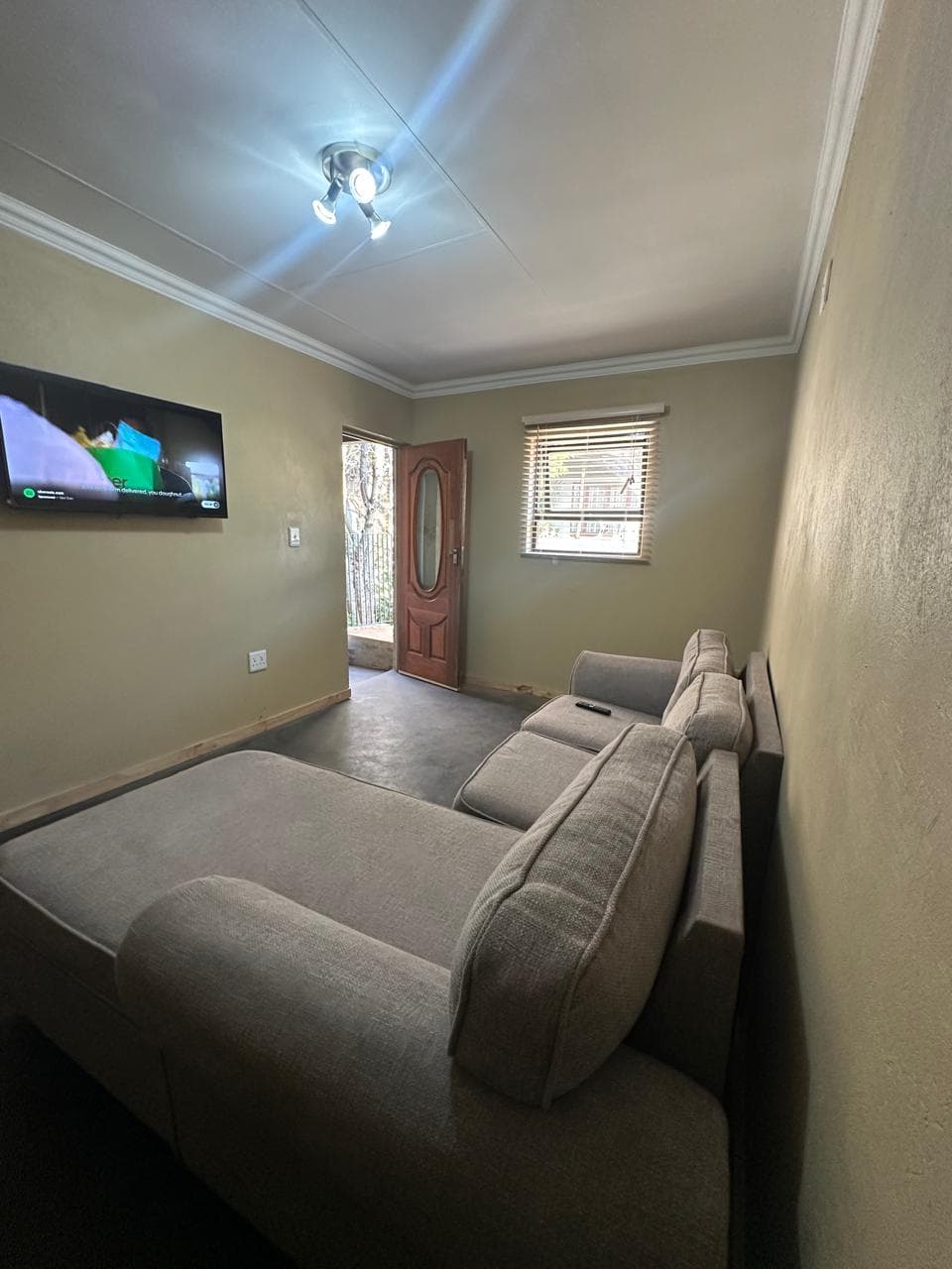 36 Surbiton Ave photo 18